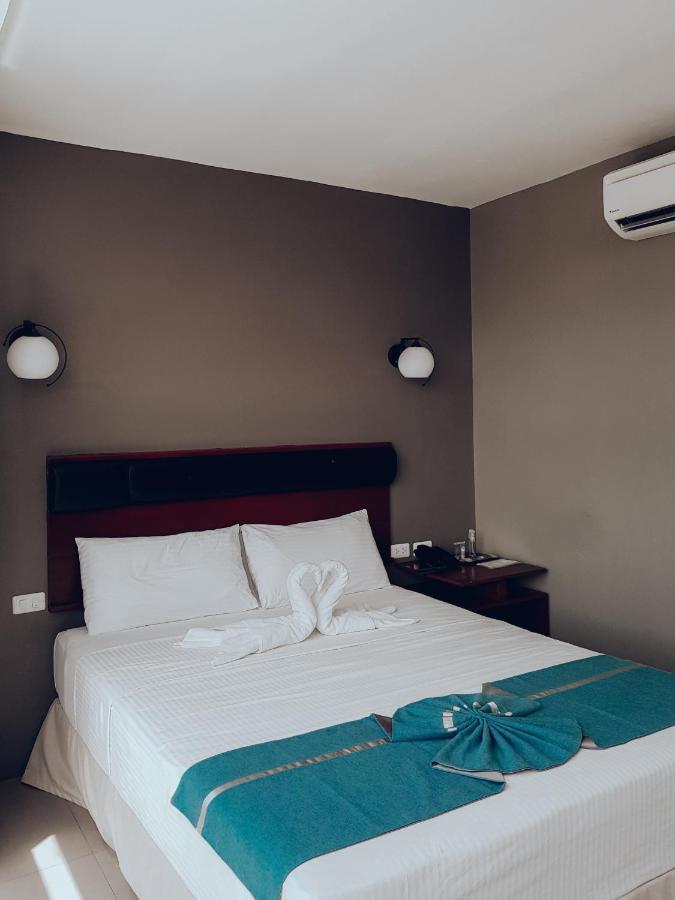 Dosi Hotel Ph Talisay  Eksteriør bilde