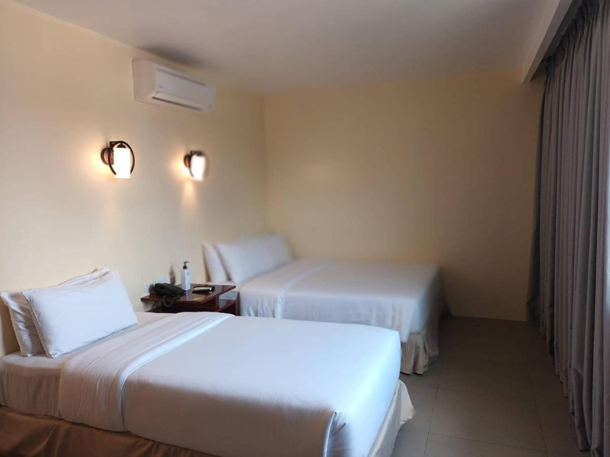 Dosi Hotel Ph Talisay  Eksteriør bilde